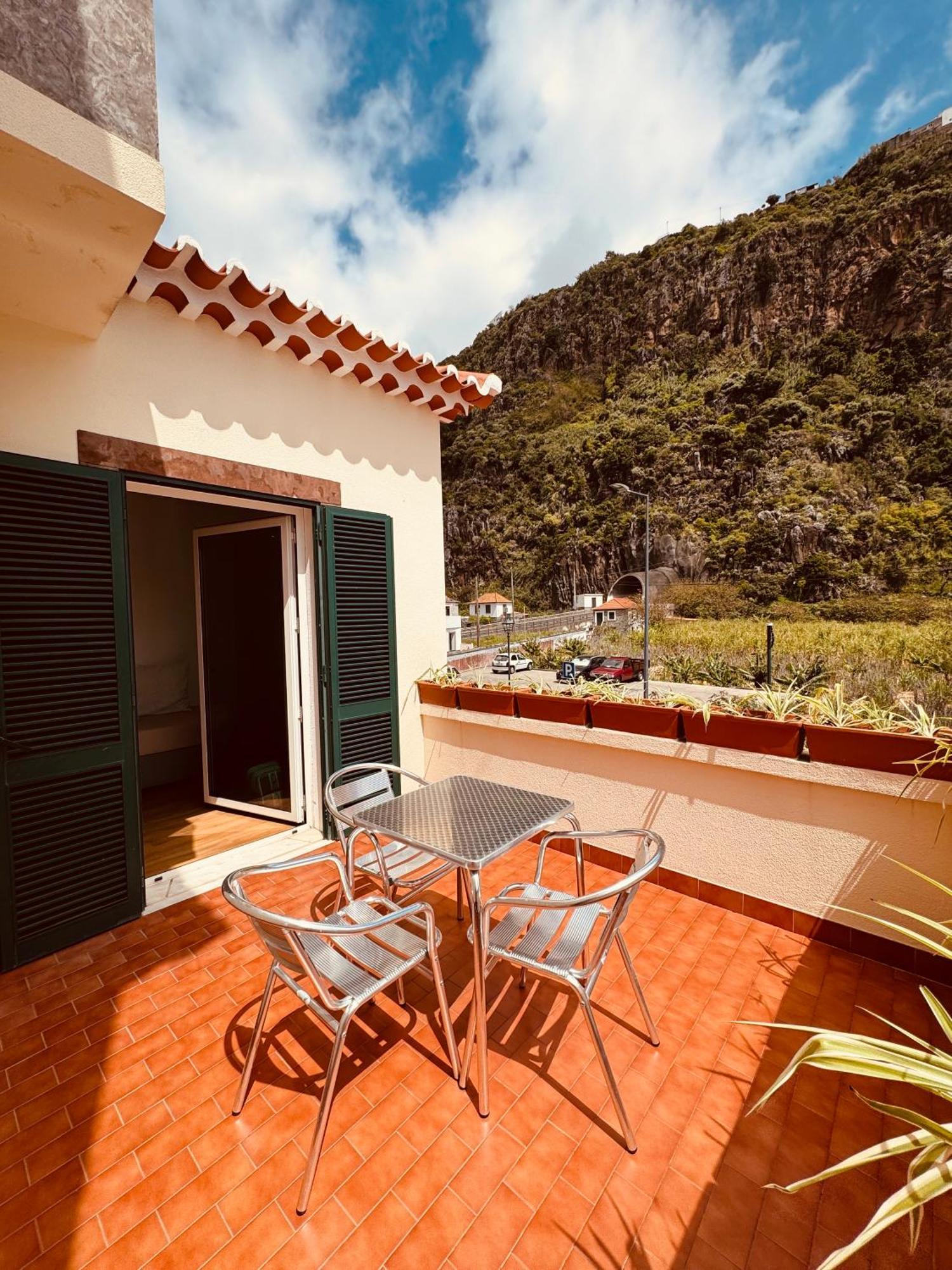 Vale Mar Guest Hotel Ribeira Brava Exterior foto